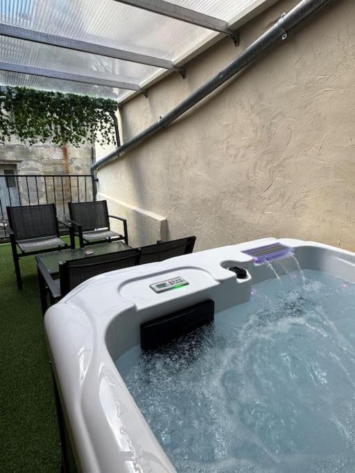 Luxury Room - Havre De Paix Avec Jacuzzi Prive Bar-le-Duc Εξωτερικό φωτογραφία